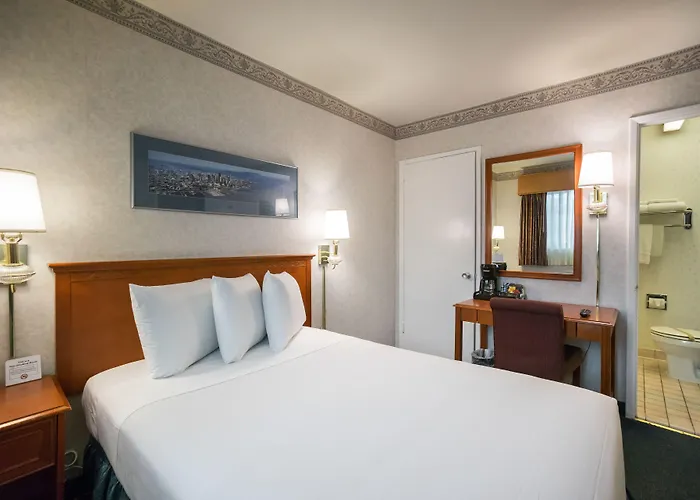 Nob Hill Motor Inn -Newly Updated Rooms!